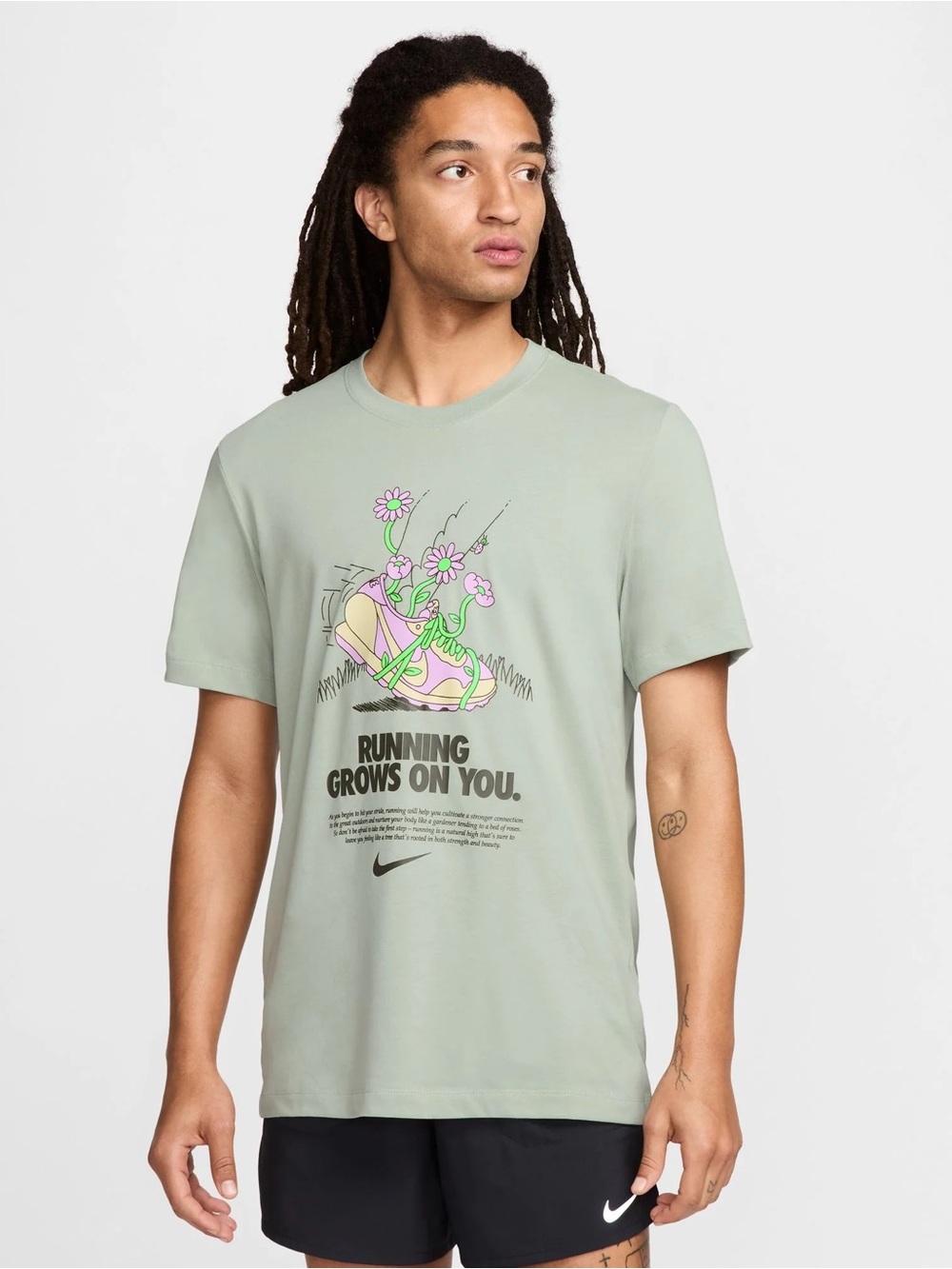NIKE DRI-FIT RUNNING GROWS ON YOU TEE MENS the Nike tee size large